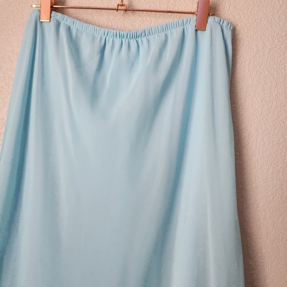 VINTAGE Y2K Lettuce Hem midi skirt pull on in baby blue - Picture 4 of 6